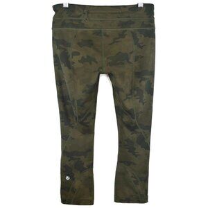 lululemon Run: Inspire Crop II *All Luxtreme Size 4 Savasana Camo Fatigue Green